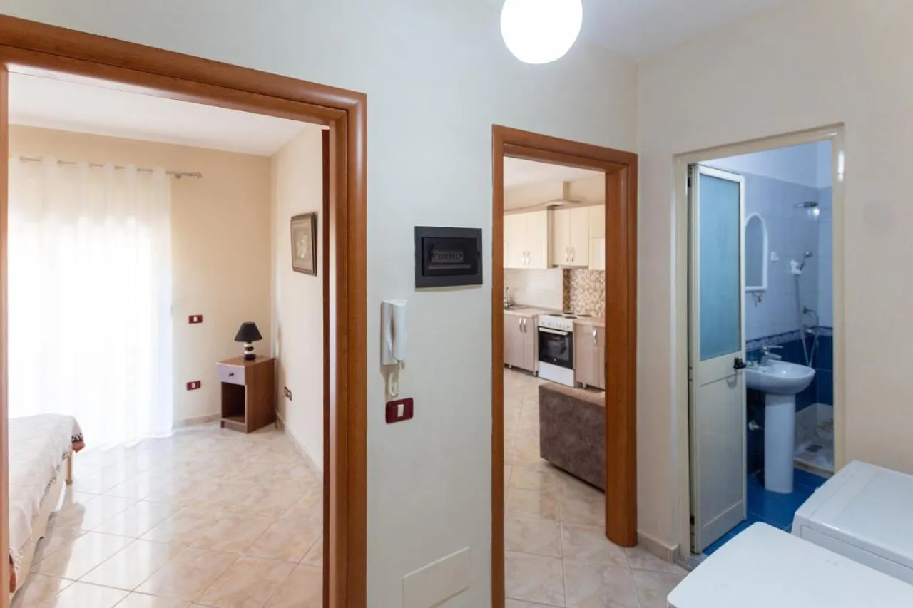 Seaside Retreat - 1 Bedroom Apartment By The Beach Dıraç 0*,  Arnavutluk