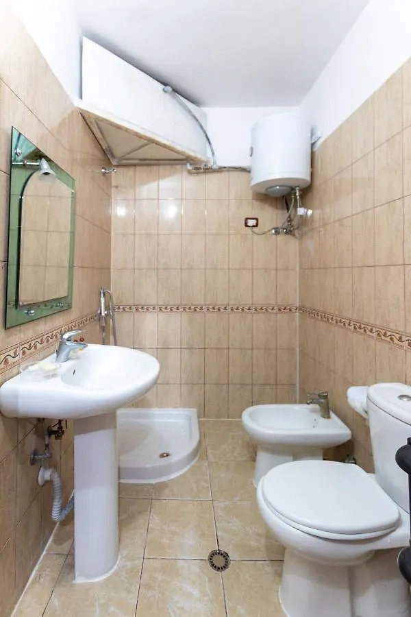 Seaside Retreat - 1 Bedroom Apartment By The Beach Dıraç 0*,  Arnavutluk