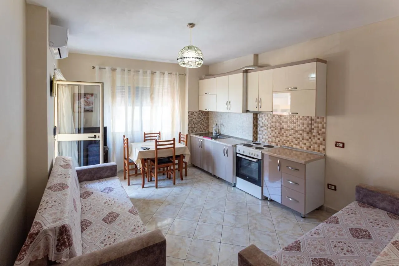 Seaside Retreat - 1 Bedroom Apartment By The Beach Dıraç